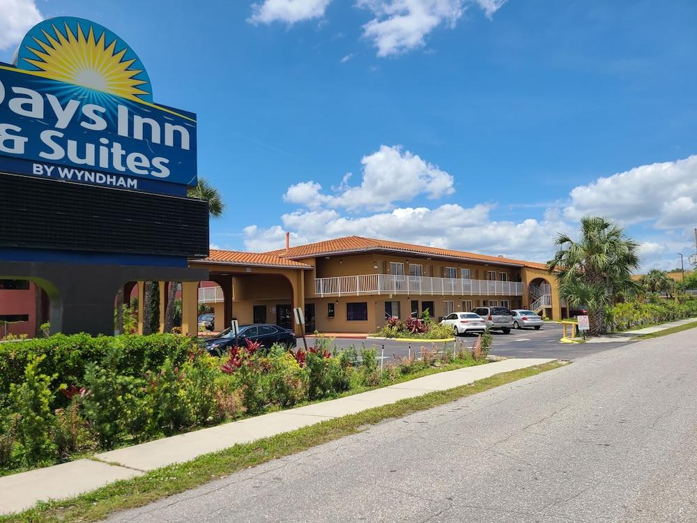 Quality Inn & Suites Orlando East - Ucf Area Alafaya Exterior photo
